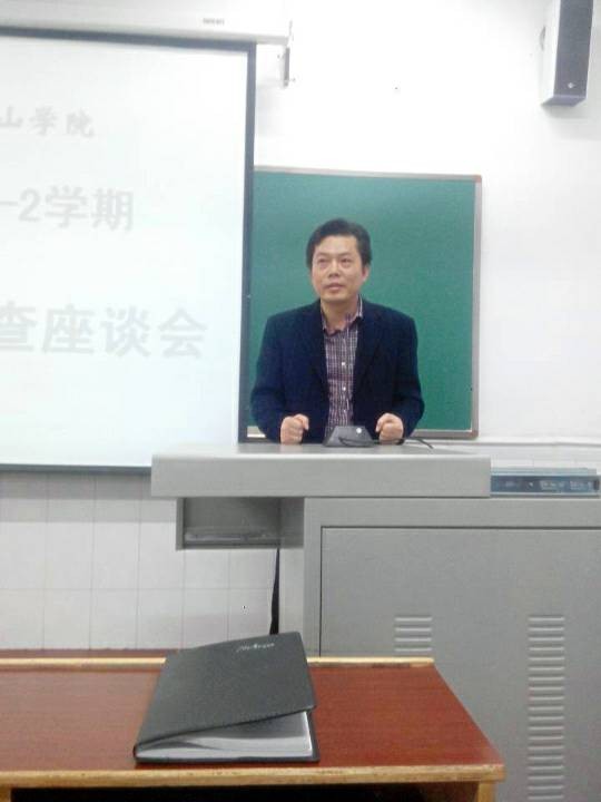 公司党委书记龙志坚发表讲话